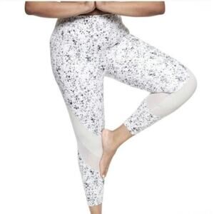 Athleta Sandstone Salutation Mesh Panel Leggings Size Medium